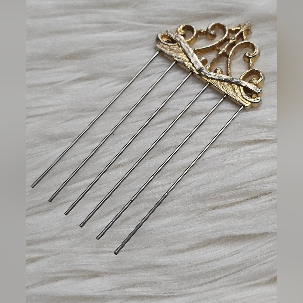 Vintage Gold Tone Hair Comb Ornate Top Design